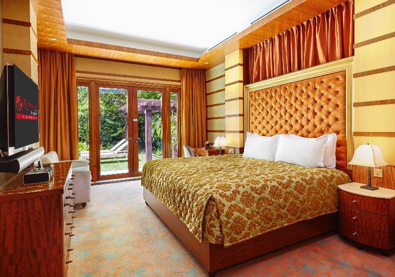 Resorts World Sentosa - Crockfords Tower Сингапур Экстерьер фото